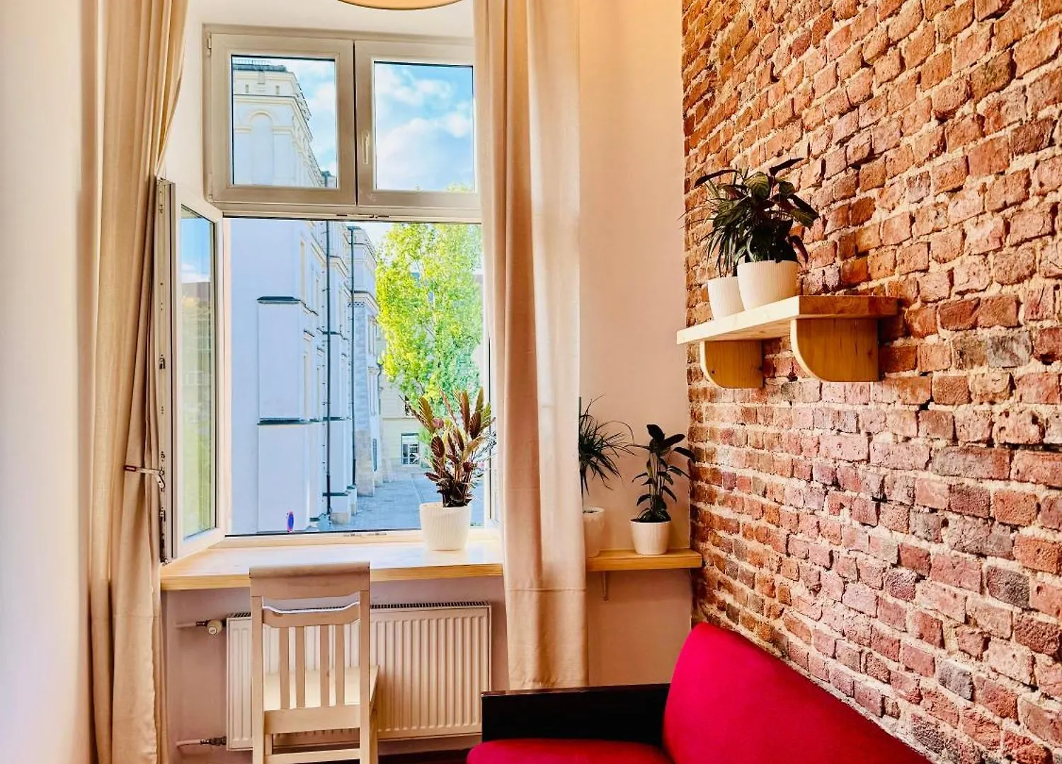 Bohemian Apartment In Center Of Kazimierz District contacts